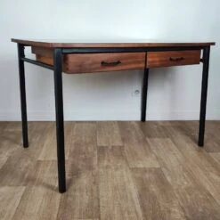 60s Desk -Room Fold Zone 004166cb eae1 4ae6 ac80 de459c49855a