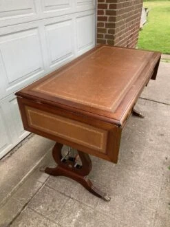 Charles X Style Desk -Room Fold Zone 00f7de44 8341 4641 a9b9 b5ebabb51269