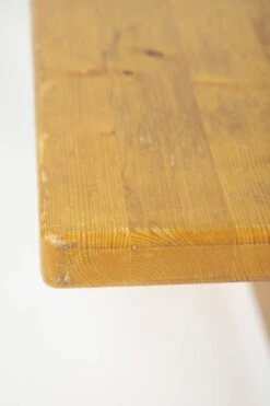 Les Arcs Pine Table -Room Fold Zone 023490d3 c67f 4415 8351 fc5d28971c9e