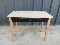 Office Table -Room Fold Zone 03eb09db c085 4fcc 86a1 4b42460d5db6