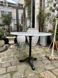 Dining Table In Gray Marble And Black Cast Iron ⌀ 90 Cm -Room Fold Zone 040a847e 816e 4fa0 8004 b0106003337d