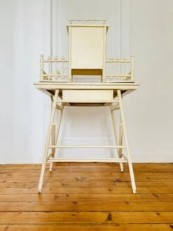 Old Art Nouveau Dressing Table -Room Fold Zone 068f4c76 cdf4 4e77 a439 50a2de829257