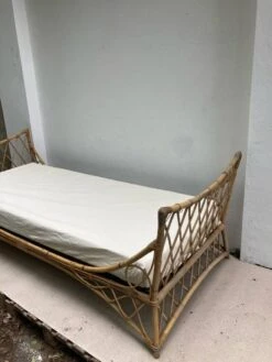 Rattan Bed Bench -Room Fold Zone 06fd8305 1ad5 4324 a275 92a01400cab4