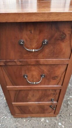 Art Deco Style Desk -Room Fold Zone 070ddc29 0d72 4a95 b3de 0fc84642fba3