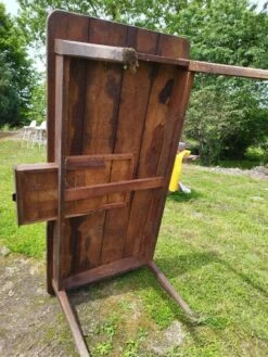 Large Solid Oak Farm Table With Spindle Legs -Room Fold Zone 099df656 745d 4ffd b9d1 baac98ba99f4