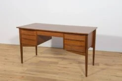 Mid-Century Freestanding Teak Desk, Denmark, 1960s -Room Fold Zone 0a11c6d6 ba34 4268 88af 27f3bdc7842b
