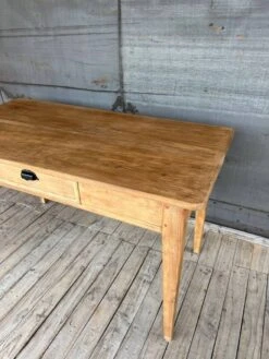 Raw Wood Country Table -Room Fold Zone 0b40f834 ef2c 4803 b661 fef26d0c0553