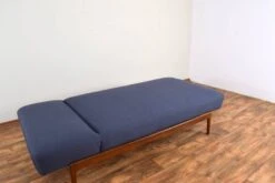 Mid-Century Danish Teak Daybed, 1960s. -Room Fold Zone 0b50a6c4 f961 4dd6 8a92 48f257a2326a