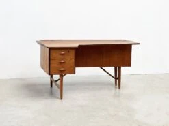 Boomerang Double Sided Desk By Peter Løvig Nielsen -Room Fold Zone 0ce093e2 6637 434f aad9 b45be9516e85