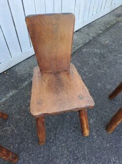 Breton Brutalist Table And Chairs Set -Room Fold Zone 0e3d869e 50be 4b8b a9db 3d7961abf3d9