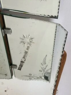 Venetian Dressing Table Mirror 1950s -Room Fold Zone 0e740d4b df2b 4ccb bc05 d44cf903051f