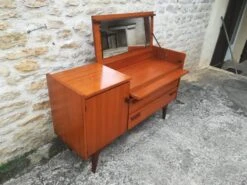 Scandinavian Dressing Table -Room Fold Zone 11ec4e3a 77ad 4121 a834 dc05662c6831