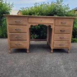 Raw Wood Desk -Room Fold Zone 177b806e ae1a 44f8 8057 81d52d1bac0f