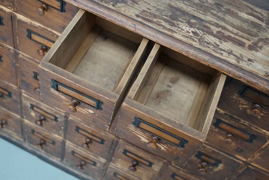 Antique Rustic German Pine Apothecary Cabinet / Bank Of Drawers, Early 20thc 15 Antique Rustic German Pine Apothecary Cabinet / Bank Of Drawers, Early 20thc - Image 13