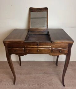 Louis XV Style Dressing Table In Walnut Stained Wood -Room Fold Zone 1d038aa7 0233 4d23 b5de df5609fa7f1c