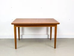 Table à Manger Extensible En Teck, Danemark, 1960s -Room Fold Zone 1d94edeb d621 4b9f 8876 72835f2bd06b