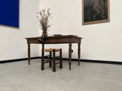 Old Walnut Bistro Table -Room Fold Zone 20ea71b4 b5f5 4004 a6fd 7dcdd32b0ad2