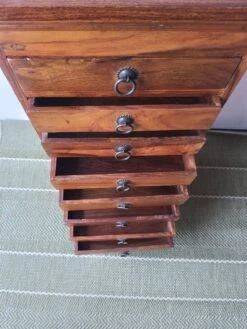 Mahogany Wooden Chiffonier -Room Fold Zone 229946d8 7b1b 4533 88b4 c2c1f7bcea2a