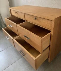 Large Vintage 6-drawer Chest Of Drawers From The 50s In Oak. -Room Fold Zone 22f4e765 e693 405d 809a 0fb86caef95b