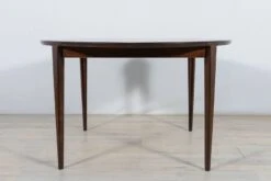 Mid-Century Round Rosewood Dining Table By Henry Rosengren Hansen For Brande Mobel Industry, 1960s -Room Fold Zone 2432fee6 2336 4052 8834 385351fac3c6