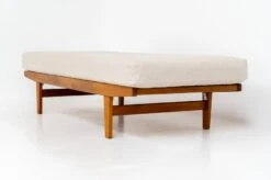 “H9” Daybed In Oak By Poul M. Volther For FDB Møbler (Denmark, 1960s).