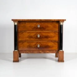 Biedermeier Chests Of Drawers In Walnut Veneer, Germany, 19th Century, Set Of 2 -Room Fold Zone 258dcaac 5bf8 4cb9 b9dc 1307ed855567