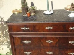 Large And Old Chest Of Drawers In Burl Walnut -Room Fold Zone 2bd8a9c9 9ecf 4de9 9db1 bef16a383ae9