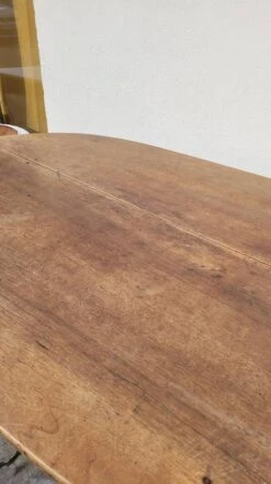 Oval Burgundy Farm Table In Solid Oak 19th -Room Fold Zone 2c8851de 7fa1 49e3 afd7 53b222a9e4ab