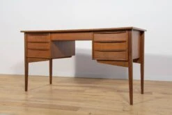 Mid-Century Freestanding Teak Desk, Denmark, 1960s -Room Fold Zone 2d0d6dde ede9 41ee a5a2 c54913d1b051