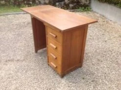 Vintage Desk From The 1950s, Medium Oak -Room Fold Zone 2eb2fdd0 f7be 4e7c 9d3c cdd61491ce02