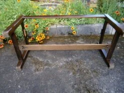 Wooden Table With 6 Straw-covered Wooden Chairs -Room Fold Zone 31ce1843 38f8 4a05 9439 144a285b2bb4