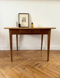 Wooden Table -Room Fold Zone 32e7d0e1 055a 4843 ab3f 258c05ab2368