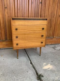 Mid-Century Chest Of Drawers, 1960s -Room Fold Zone 38b0a151 b4c2 4ca9 88a0 bb3752eb5f26