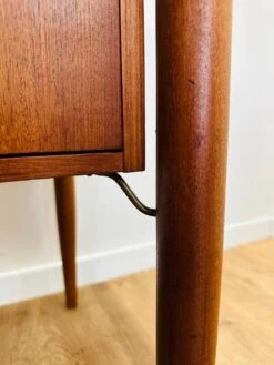 Scandinavian Desk Gunnar Tibergaard 1960s -Room Fold Zone 39c72b90 69af 4b09 9567 a24b509ec660