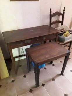 Desk + Wooden Stool -Room Fold Zone 39ffaac1 fc60 4d89 b474 f109ee08dfd1