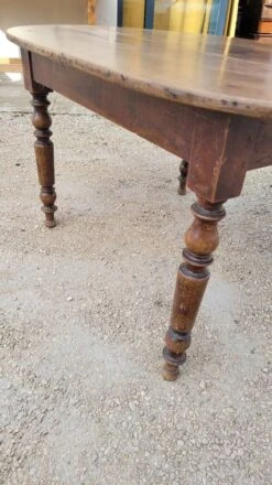 Oval Burgundy Farm Table In Solid Oak 19th -Room Fold Zone 3d54eaa9 0cde 4723 b449 ee76b27c00ae