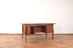 Mid-Century Danish Freestanding Teak Desk, 1960s -Room Fold Zone 3dbcb537 63ea 4303 9269 996b1b16ac67