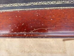 Leather Top Desk -Room Fold Zone 3ee4b969 174b 4ef1 8a25 5db84d89cf48