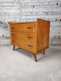 Vintage Chest Of Drawers With Compass Feet -Room Fold Zone 3f382740 a2e5 4d1b 9ebb 88078c98082b
