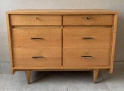 Large Vintage 6-drawer Chest Of Drawers From The 50s In Oak. -Room Fold Zone 405510e5 1fa4 43d1 acc2 51770758145c