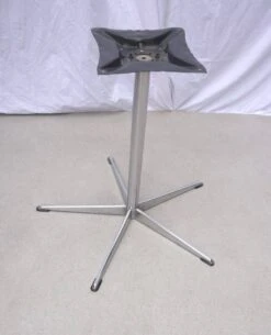 Round Table With Chrome Base -Room Fold Zone 4372131e 4611 43c4 a009 e52755f409f8