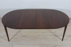 Mid-Century Round Rosewood Dining Table By Henry Rosengren Hansen For Brande Mobel Industry, 1960s -Room Fold Zone 46257f6b 5d00 4a86 9ea6 5f25793840e9