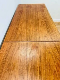 Scandinavian Desk Gunnar Tibergaard 1960s -Room Fold Zone 476506dd 19d6 4066 a1db 846b2a6a8858