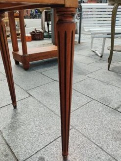 Old Louis XVI Style Flat Desk -Room Fold Zone 4ccf1118 e256 47c0 9bb3 94bcc50f29ac