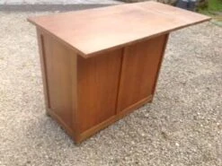 Vintage Desk From The 1950s, Medium Oak -Room Fold Zone 4efdcc0f 9e0d 4aa7 b1e9 013590e5b500