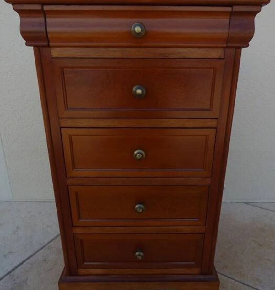 Louis Philippe Style Chest Of Drawers With 5 Drawers And Brass Buttons – Very Good Condition 12 Louis Philippe Style Chest Of Drawers With 5 Drawers And Brass Buttons – Very Good Condition - Image 10