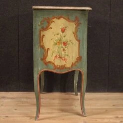 Small Lacquered Venetian Commode From The 20th Century -Room Fold Zone 5300120f 33d8 4cbe a5d5 d7999a7d077d