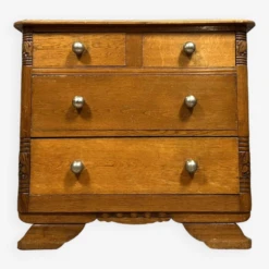 Art Deco Period Lady's Chest Of Drawers In Blond Oak / Circa 1940 -Room Fold Zone 538421a4 23e2 499f 842a 4f7909ebe9a4