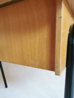 Tubular Desk -Room Fold Zone 555d4c58 b289 46a1 aeba 1360dea8acba