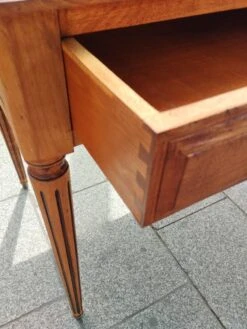 Old Louis XVI Style Flat Desk -Room Fold Zone 579ea38e f893 479b b598 d119922c1139